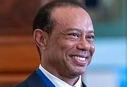 American professional golfer Tiger Woods was involved in a rollover car accident on Friday afternoon in Jupiter Island, Florida, raising fresh concerns about the legendary athlete’s safety and ongoing physical condition. According to initial reports, the crash occurred near his residence and involved more than one vehicle, with one of the cars overturning during the incident. Authorities confirmed that emergency services responded promptly, though details surrounding how the crash unfolded remain limited as investigations continue.

Officials from the Martin County Sheriff’s Office stated that Woods’ condition was not immediately clear following the accident. Early information indicates that the crash took place shortly after 2 p.m. local time, and while the scene appeared serious due to the rollover, there have been no confirmed reports of life-threatening injuries at this stage. Some accounts suggest that individuals involved were either in stable condition or declined medical treatment, though authorities have yet to release a full medical update regarding Woods himself.

The incident has quickly drawn widespread attention given Woods’ history with vehicle accidents, most notably a devastating 2021 crash in California that left him with severe leg injuries requiring multiple surgeries and a long rehabilitation process. That earlier accident significantly impacted his professional career, limiting his appearances and raising ongoing questions about his long-term fitness. Despite those setbacks, Woods had only recently made a return to competitive golf activity, making this latest crash particularly concerning for fans and the sports community.

As investigations continue, authorities are expected to provide further clarification on the cause of the rollover crash and whether any external factors contributed to the incident. The lack of immediate clarity has left both fans and the wider golf world waiting anxiously for updates. For now, the focus remains on Woods’ condition and recovery, as one of the most iconic figures in modern sports once again finds himself at the center of a troubling accident.